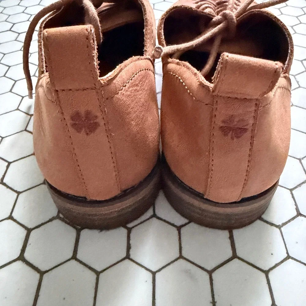 Lucky Brand Efinnia Tan Brown Leather Lace Up Oxford Flats Menswear Style 9.5M